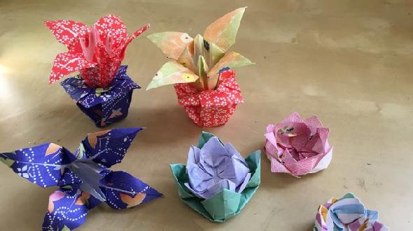 Loisirs peu coûteux École de l'origami