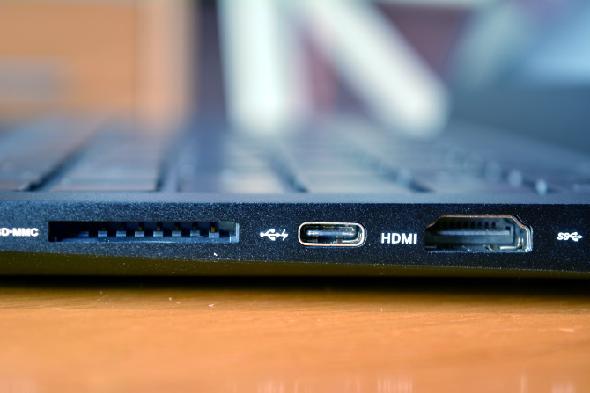 HDMI et lecteur de carte sur Librem 13