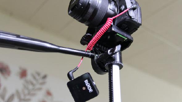R & Oslash; DE Wireless GO Review: Le meilleur système audio sans fil pour YouTubers monté sur une caméra sans fil