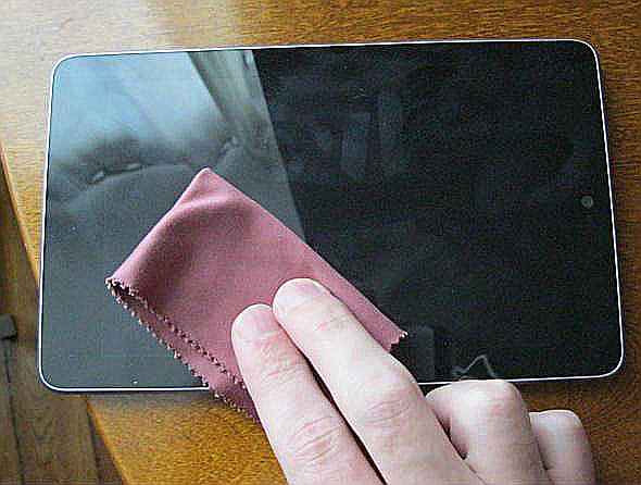 Nettoyage d'un écran tactile de tablette