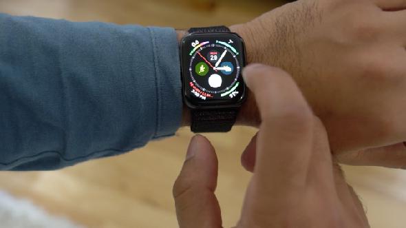 Apple Watch série 4: le roi incontesté des montres intelligentes Utilisation frontale 670